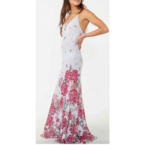 Free People Get To You Floral Maxi Dress in Hydrangea Combo sz S